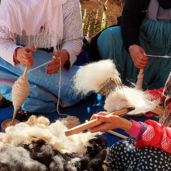 Le travail de la laine par les femmes du Siroua